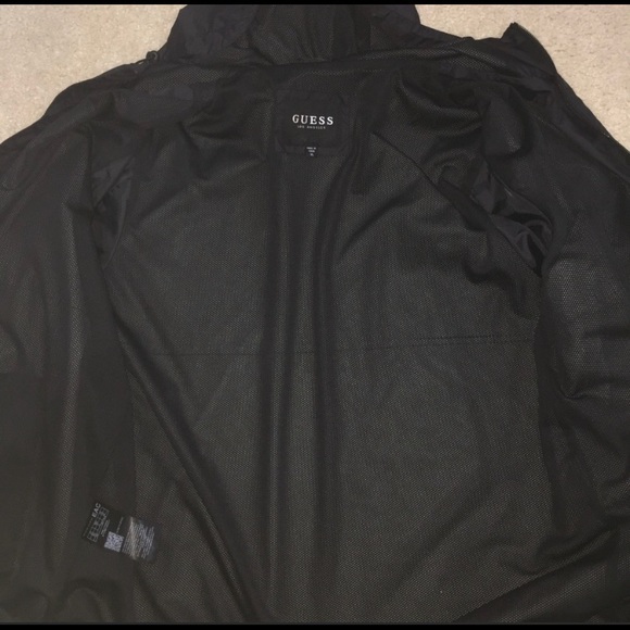 Guess jet black windbreaker - Picture 7 of 8